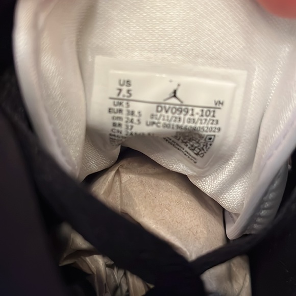 Nike Air Jordan 1 Mid 'Panda' - Picture 15 of 15